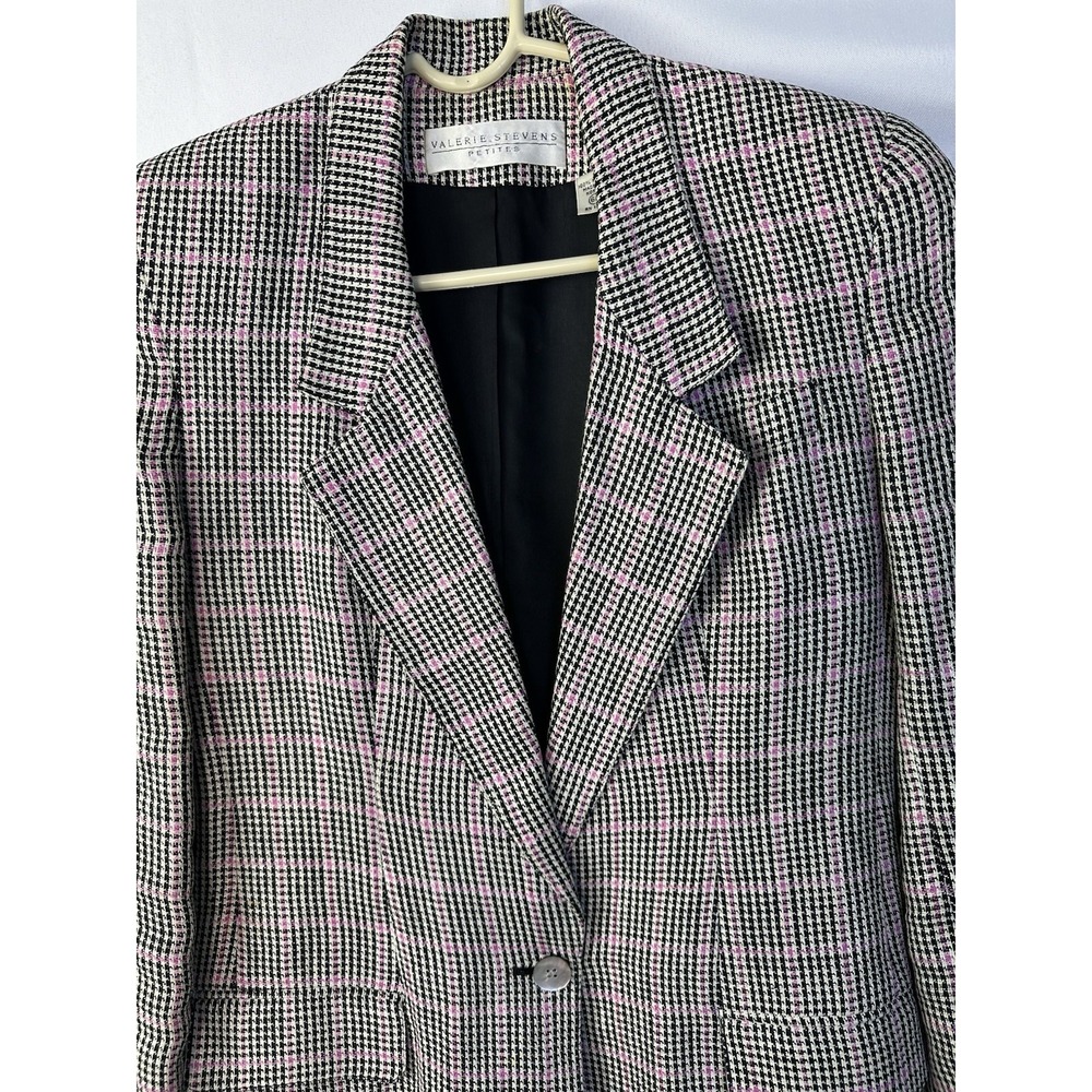 Valerie Stevens Petites Blazer Featuring A Pink White & Black Plaid Size 6P Wom
